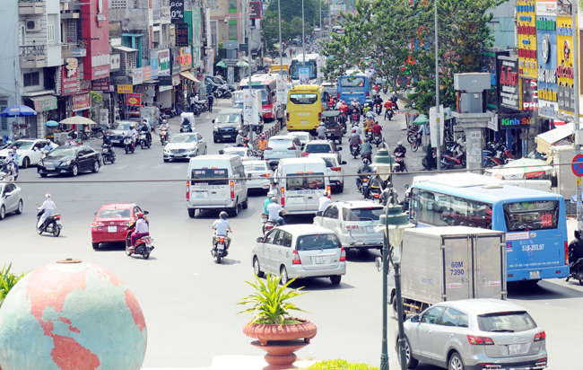 Du-bao-thoi-tiet-tp-hcm-ngay-18-3-nhiet-do-giam-bot-troi-nhieu-may