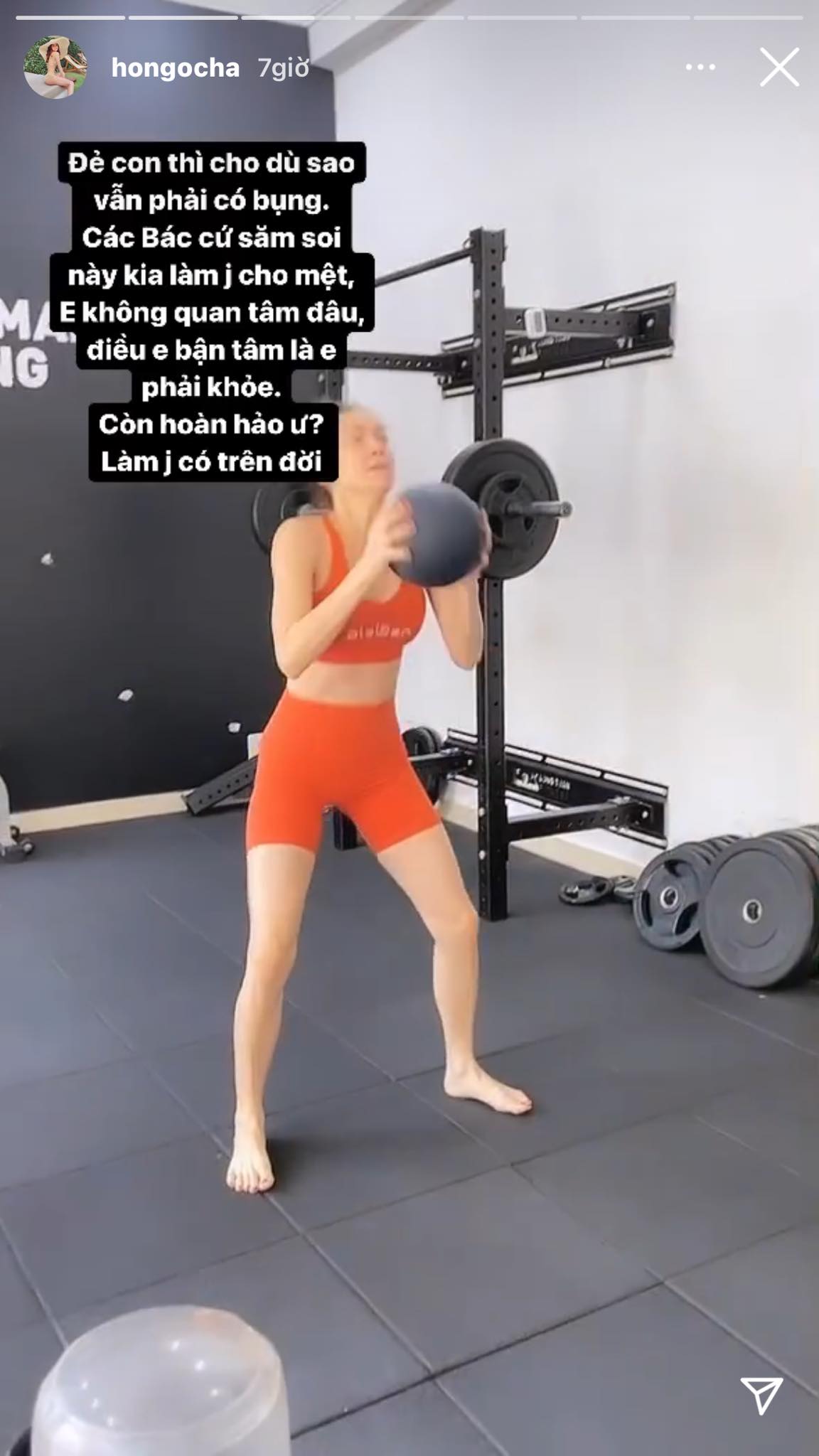 Lien-tuc-bi-sam-soi-mo-bung-ho-ngoc-ha-lan-dau-len-tieng-dap-tra-sau-cay-khien-dan-tinh-im-bat