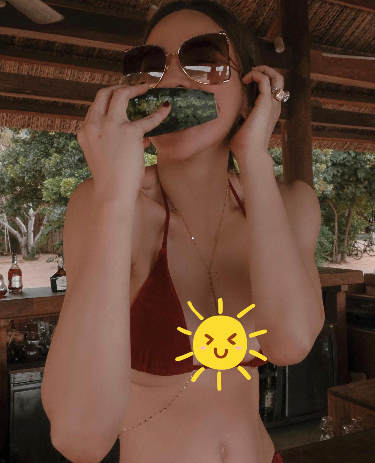 Ho-ngoc-ha-mac-bikini-nho-xiu-khoe-tron-vong-1-khung-va-vong-2-phang-li-ap-dao-ngoc-trinh-ly-nha-ky-7