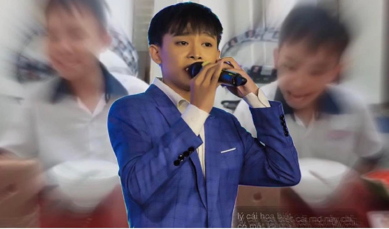 Khan-gia-bat-ngo-khi-xem-clip-ho-van-cuong-mac-dong-phuc-hat-live-bai-trach-ai-vo-tinh-luc-an-com