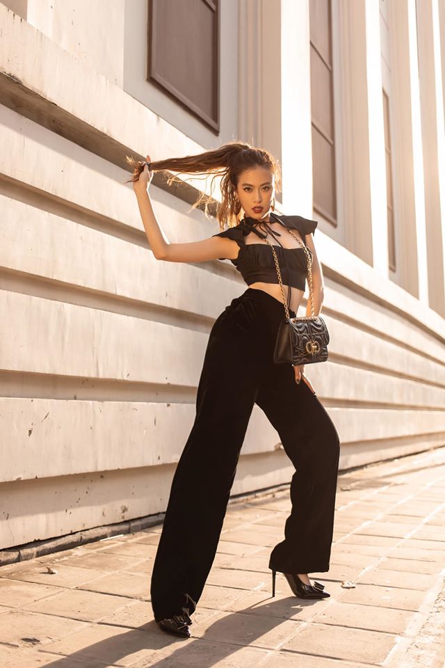 Ho&agrave;ng Thuỳ Linh lộ h&igrave;nh ảnh phản cảm khiến cư d&acirc;n mạng đứng ngồi kh&ocirc;ng y&ecirc;n