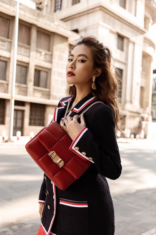 Ho&agrave;ng Thuỳ Linh lộ h&igrave;nh ảnh phản cảm khiến cư d&acirc;n mạng đứng ngồi kh&ocirc;ng y&ecirc;n