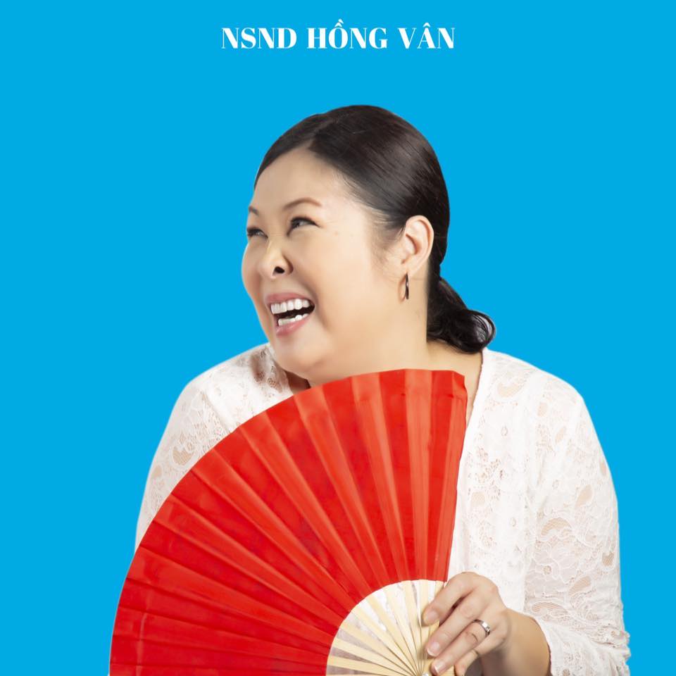 Nsnd-hong-van-xuc-dong-thong-bao-tu-gia-khan-gia-khien-ai-cung-tiec-nuoi