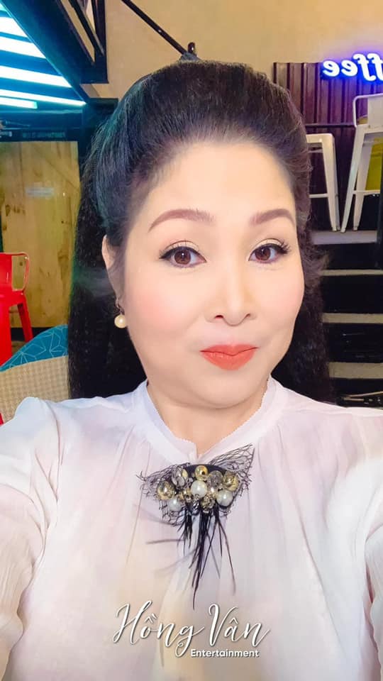 Nsnd-hong-van-bi-cdm-mia-mai-chi-trich-khong-ngung-khi-bat-ngo-dang-dan-thua-nhan-1-chuyen