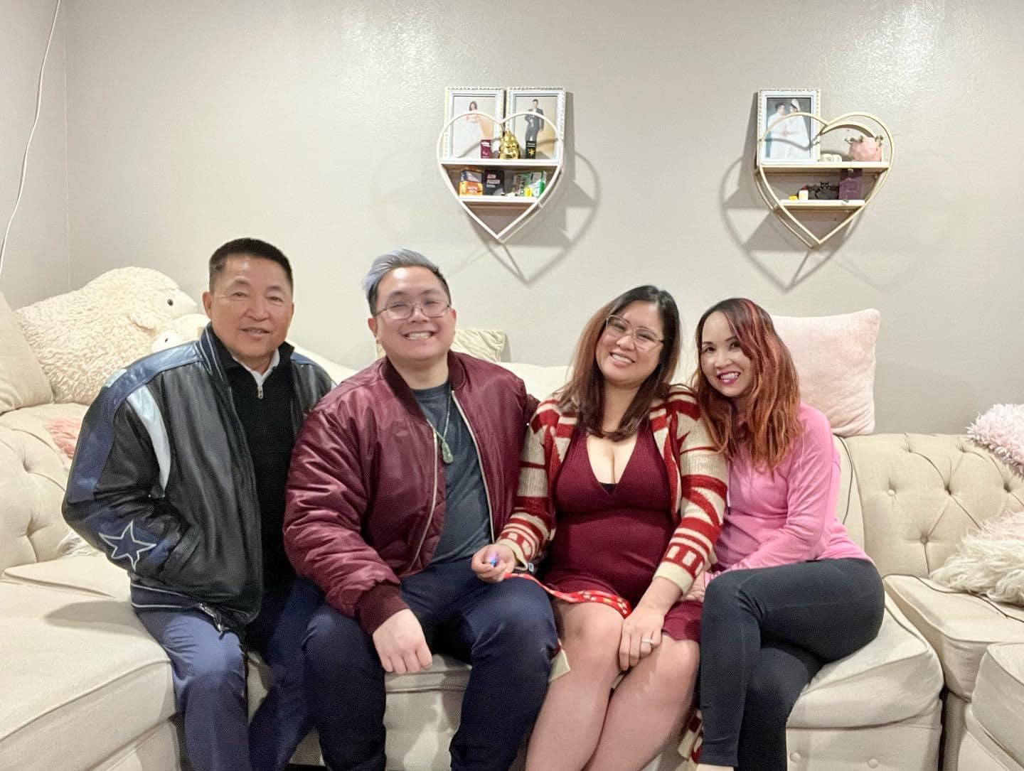 Hong-van-hanh-phuc-chia-se-khoanh-khac-dai-gia-dinh-xum-vay-ngay-mung-1-tet-4