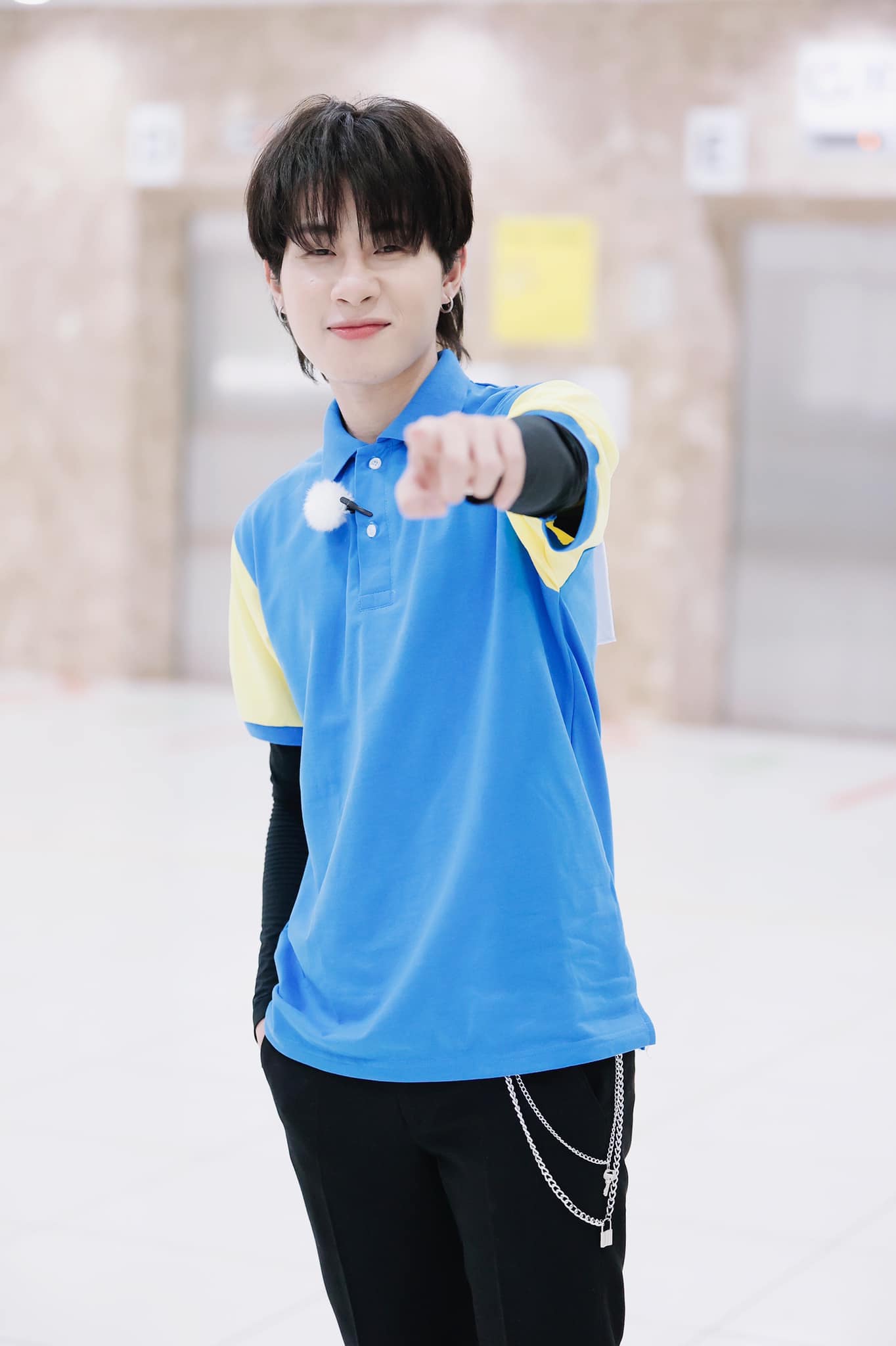 Xuat-hien-anh-jack-ngoi-than-tho-1-minh-trong-luc-cac-thanh-vien-running-man-dang-tu-tap-de-ghi-hinh