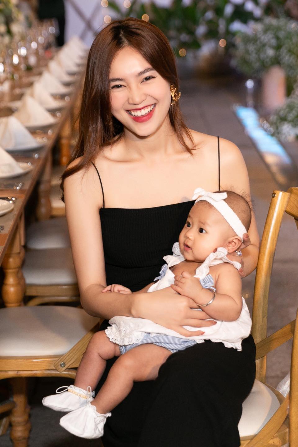 Bat-mi-cai-gia-ma-lan-ngoc-phai-tra-cho-vi-tri-ngoi-sao-hang-a-ai-nghe-xong-cung-ngo-ngang