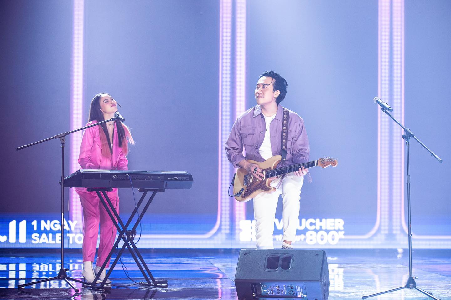 Bat-tron-canh-lan-ngoc-xuat-hien-xinh-dep-choi-dan-piano-ruc-chay-tren-san-khau-cung-tran-thanh-1