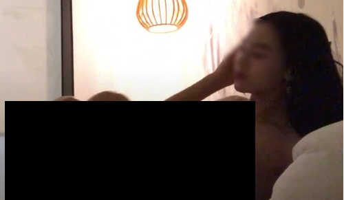 He-lo-chi-tiet-quan-trong-chung-minh-co-gai-trong-clip-phong-the-khong-phai-la-ninh-duong-lan-ngoc-2