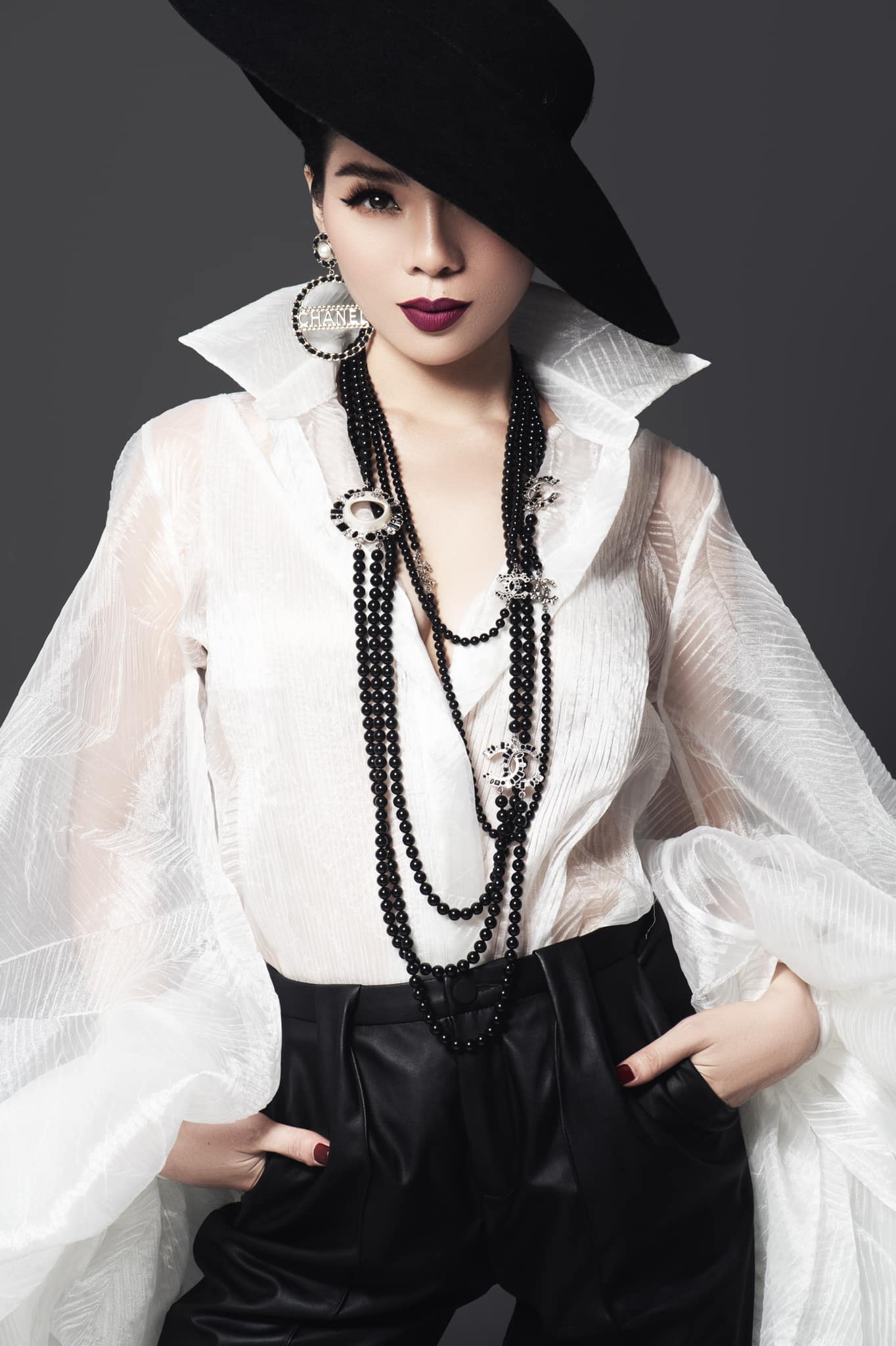 Ven-man-bi-mat-qua-khu-chua-tung-duoc-cong-bo-cua-le-quyen