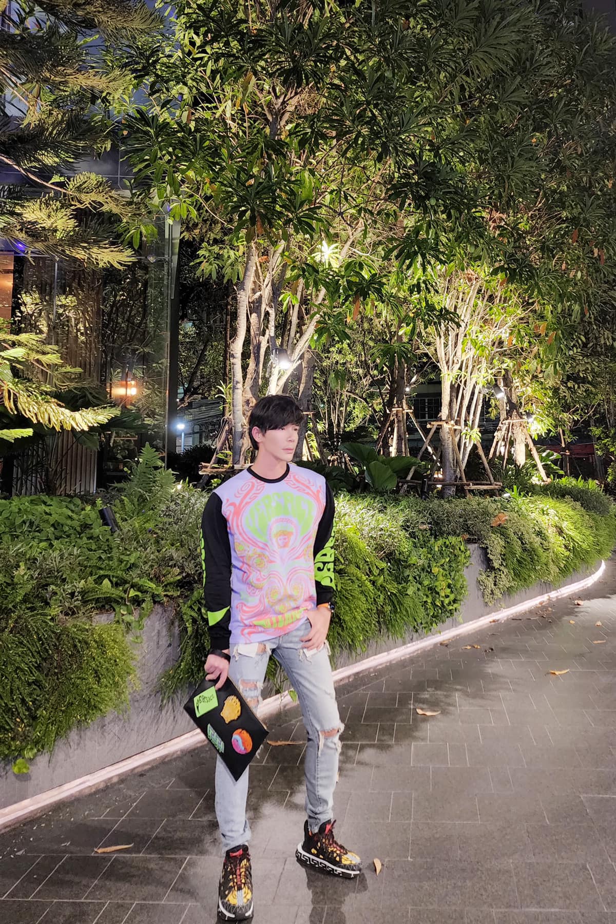 Nathan-lee-khoc-rong-than-tho-ve-so-can-nang-hien-tai-khan-gia-dong-loat-an-ui-dong-vien-5