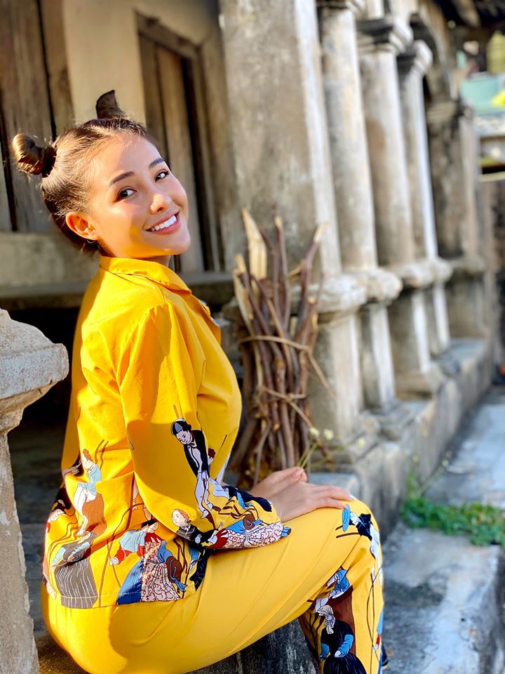 Ngân 98 bất ngờ đăng đàn chỉ thẳng tay nói Ngọc Trinh làm gái, nhận phải không ít chỉ trích từ CĐM