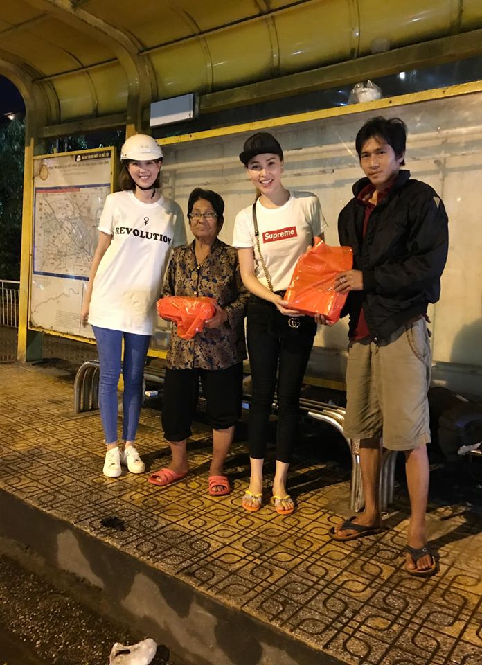 Sau-15-nam-gan-bo-ca-2-chinh-thuc-ve-chung-1-nha-ngoc-trinh-vui-mung-dang-dan-cong-khai-danh-tinh-7