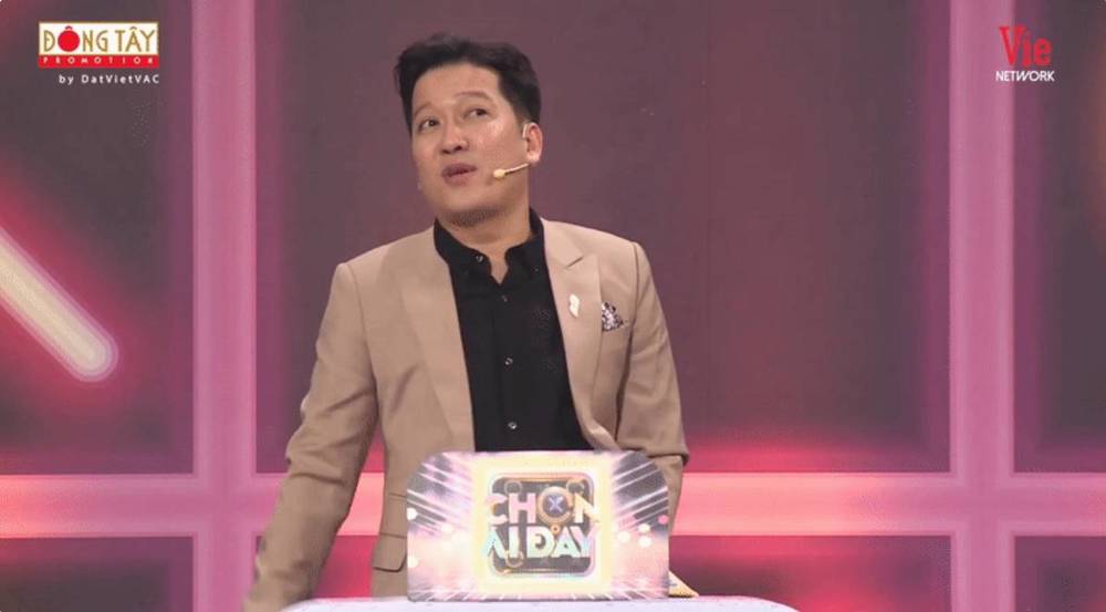 Nha-phuong-bat-ngo-bi-truong-giang-boc-me-dieu-khong-tuong-tren-song-truyen-hinh