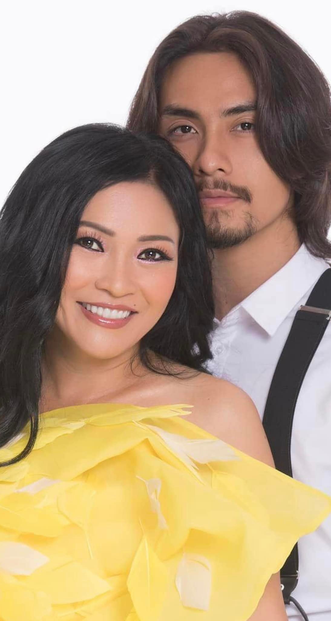 Sau-khi-len-tieng-lam-ro-moi-quan-he-that-phuong-thanh-tung-anh-tinh-tu-ben-ban-trai-kem-18-tuoi-4