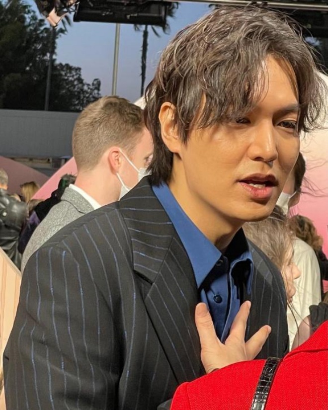 Loat-anh-camera-thuong-lam-lo-ro-nhan-sac-that-gia-nua-phat-phi-cua-lee-min-ho-gay-ngo-ngang-6