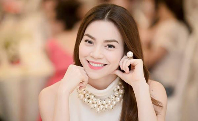 Sao-16-2-ha-ho-dien-bikini-khong-che-noi-vong-1-co-khung-le-quyen-bong-noi-den-chuyen-chia-tay