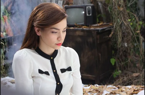 Sao-31-3-thuc-hu-clip-ho-van-cuong-noi-loi-ruot-gan-voi-ba-hang-gioi-nghe-si-nhan-tin-bat-loi