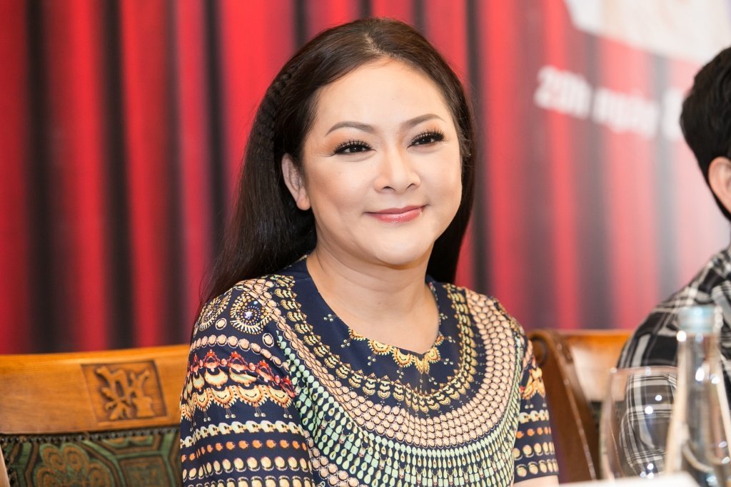 nu-danh-ca-hang-dau-Viet-Nam-uong-thuoc-ngu-suot-20-nam-tung-khien-tran-thanh-phai-khoc-gio-ra-sa0