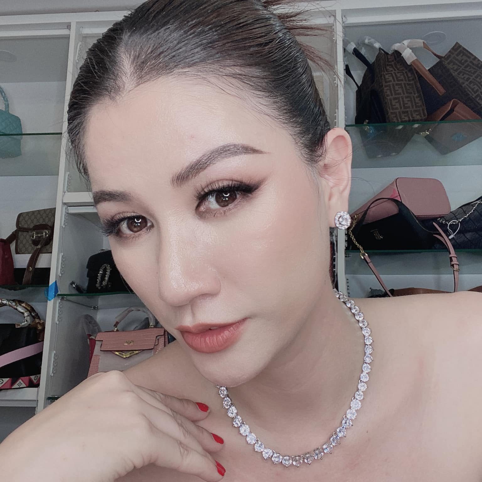 He-lo-ly-do-bat-ngo-khien-trang-tran-tu-tho-lo-tro-nen-nhe-nhang-khong-con-chui-tuc