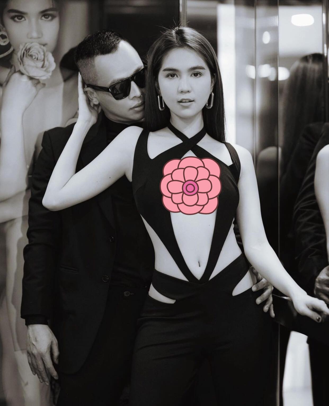 Vu-khac-tiep-lien-tuc-co-nhung-hanh-dong-than-mat-khi-ngoc-trinh-tha-rong-vong-1-khien-cdm-do-mat-2