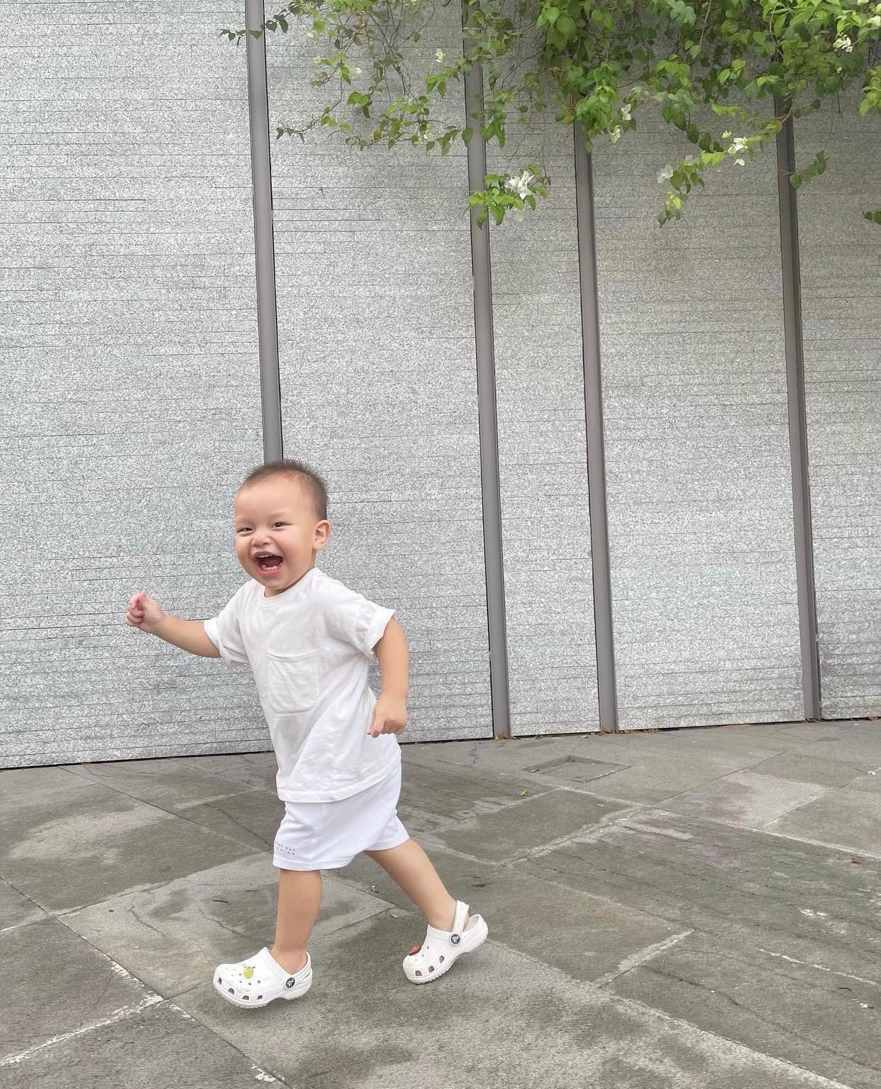 Tong-hop-loat-bieu-cam-hai-huoc-dang-yeu-vo-cung-cua-cay-hai-nhi-leon-khien-khan-gia-tan-chay-7