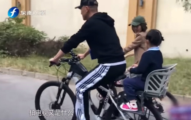 Đường Tăng - T&acirc;y Du K&yacute;: Cuộc sống của Nhiếp Viễn sau khi đi t&ugrave; v&igrave; đ&aacute;nh người tập thể, kết h&ocirc;n lần 2?