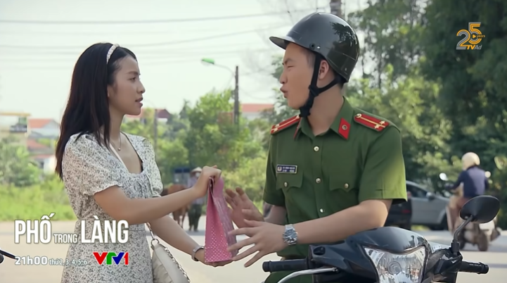 Pho-trong-lang-tap-20-nam-tim-den-nha-hieu-de-hoi-ro-1-dieu