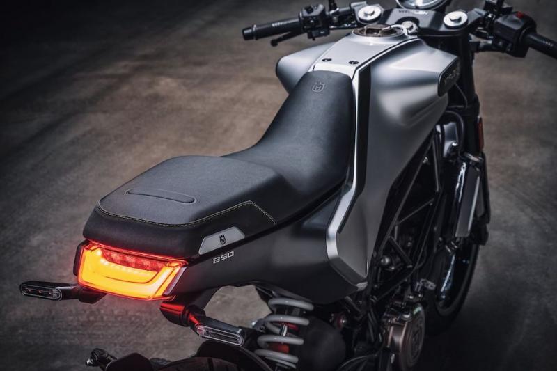 Chi&ecirc;m ngưỡng bộ đ&ocirc;i xe ho&agrave;i cổ Husqvarna 250 đẹp long lanh với gi&aacute; cực mềm chỉ từ 55 triệu đồng