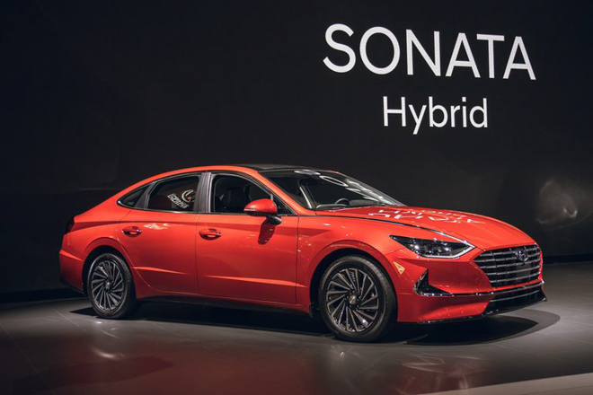 Hyundai ra mắt Sonata Hybrid thế hệ mới tại Mỹ, ‘thách thức’ Honda Accord và Toyota Camry hybrid 