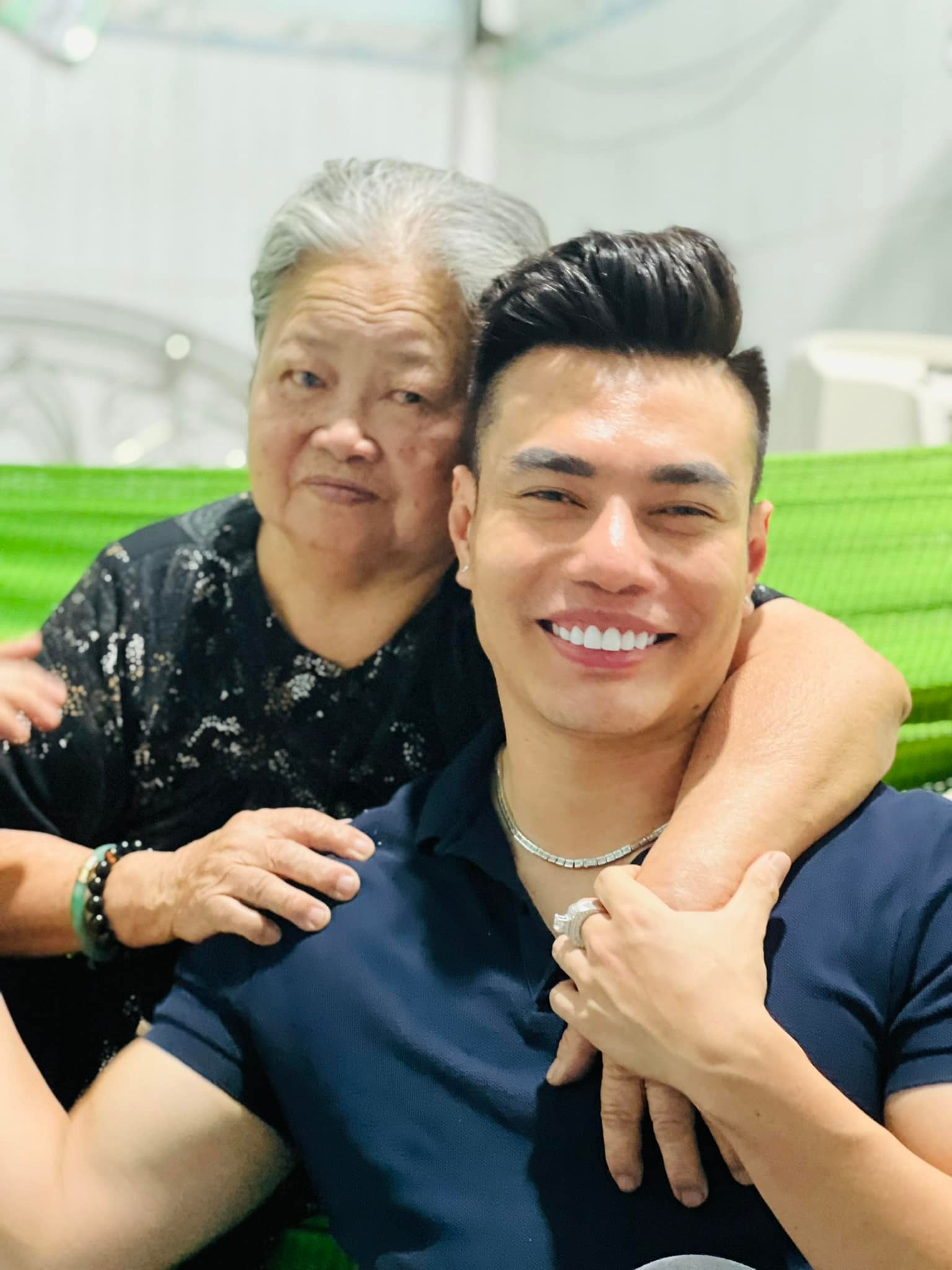 Le-duong-bao-lam-xot-xa-noi-loi-tien-biet-noi-ra-di-nhe-nhang-va-thanh-than