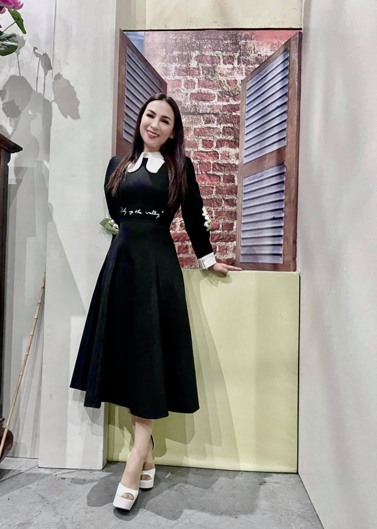 Choang-truoc-khoi-tai-san-khung-cua-sao-nu-dong-con-nhat-showbiz-tung-cong-khai-hoi-cuoi-hoai-linh