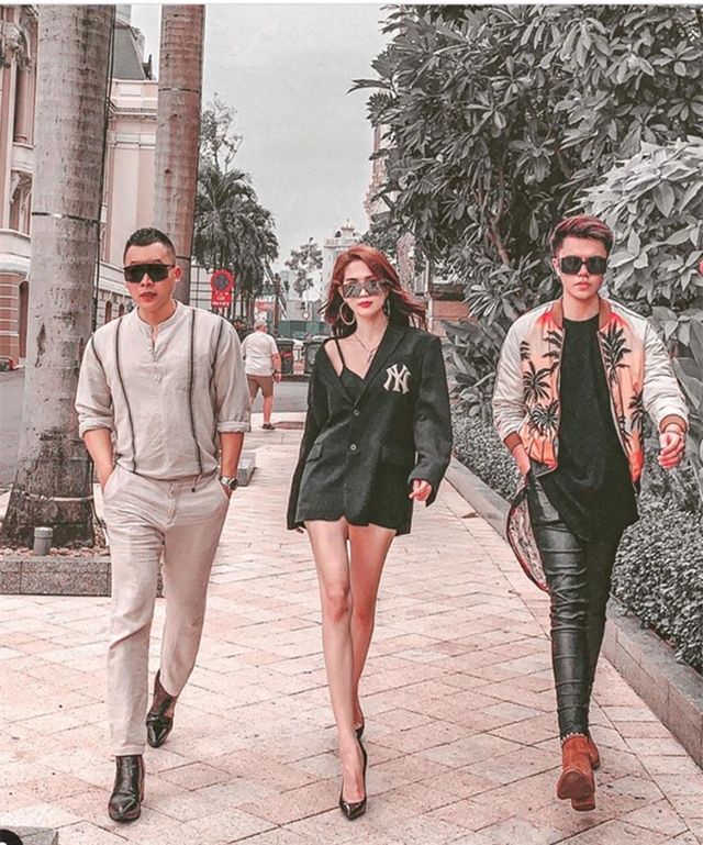 Khoe-than-thai-so-deep-canh-Vu-Khac-Tiep-Ngoc-Trinh-chi-lam-fan-chu-y-vi-photoshop-qua-da_1 (1)