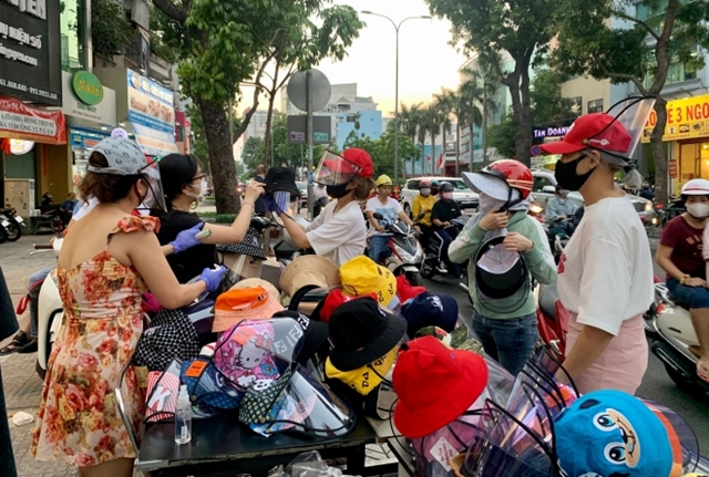 Su-that-ve-tac-dung-cua-mu-chong-dich-Covid-19-img_3444-1584619333-width660height444