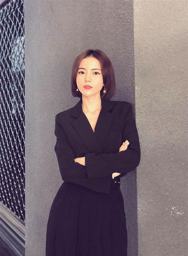 Nhan-sac-va-gu-thoi-trang-cua-ban-gai-tin-don-Ngo-Kien-Huy-duoc-khen-nuc-no_15