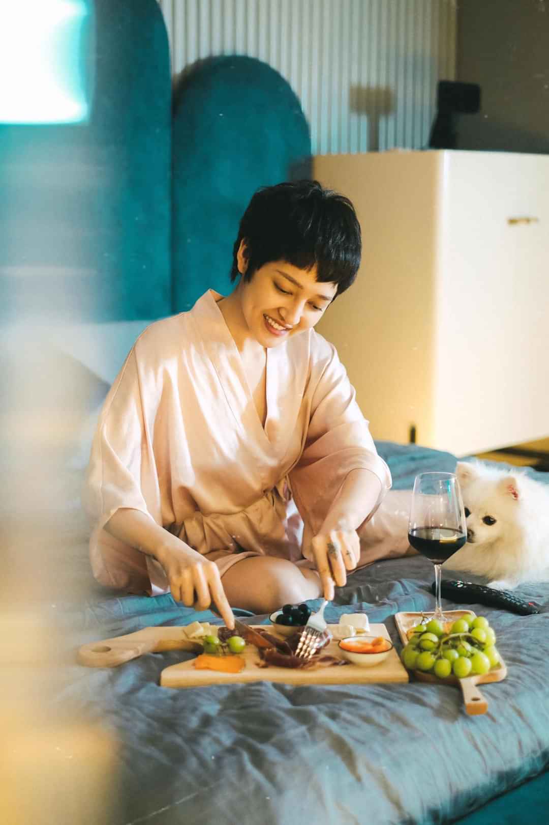 Bao-anh-dang-anh-tao-bao-trong-nha-tam-CĐM-dong-loat-goi-ten-Ho-Quang-Hieu-7