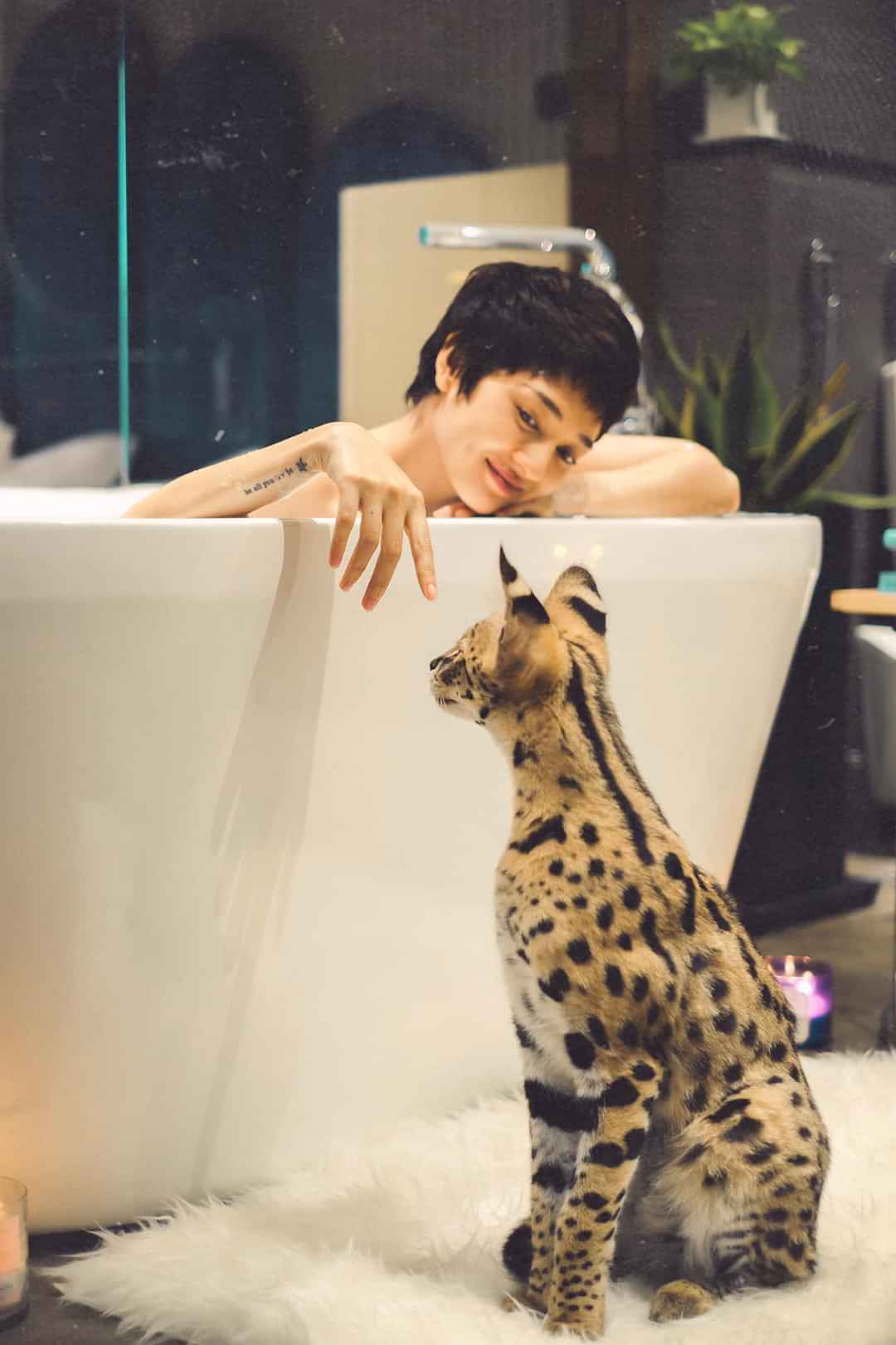 Bao-anh-dang-anh-tao-bao-trong-nha-tam-CĐM-dong-loat-goi-ten-Ho-Quang-Hieu