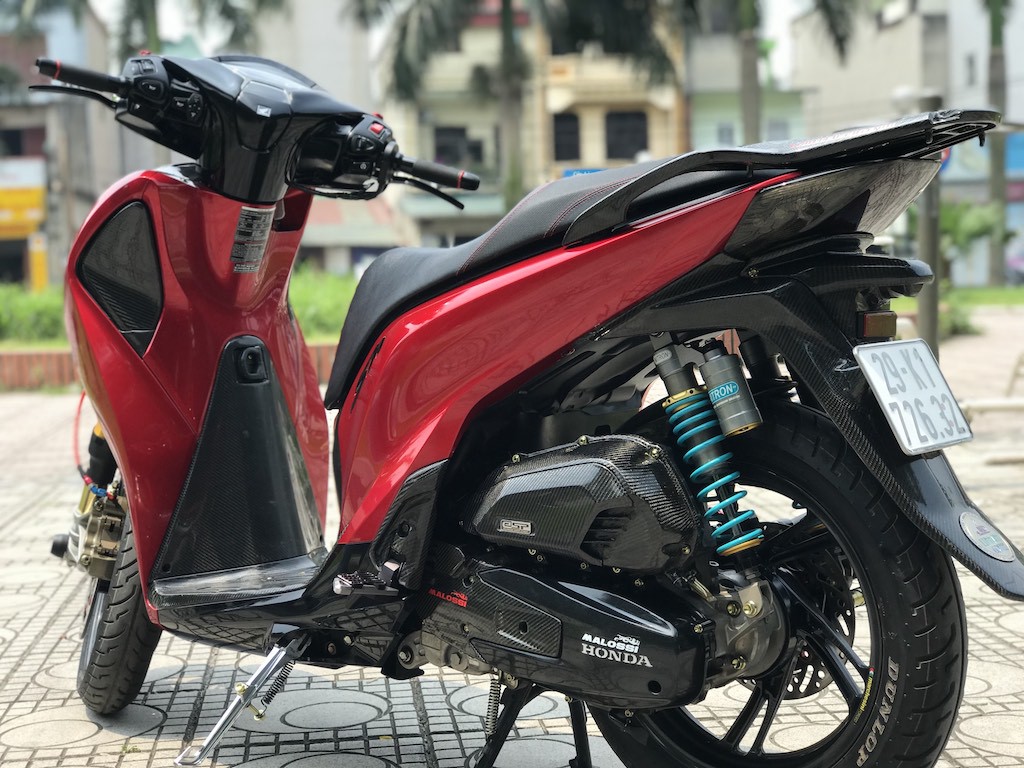 Biker Hà Nội chi hàng trăm triệu độ Honda SH 2019