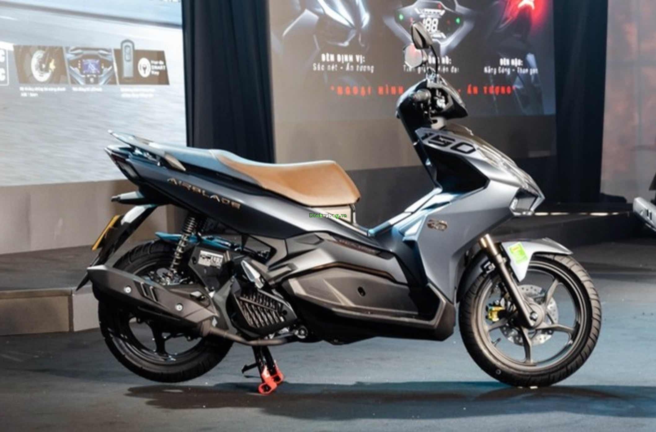 Gi&aacute; xe Honda Air Blade 2021 lao dốc kỷ lục tại đại l&yacute; sau Honda SH khiến kh&aacute;ch Việt sững sờ! ảnh 1