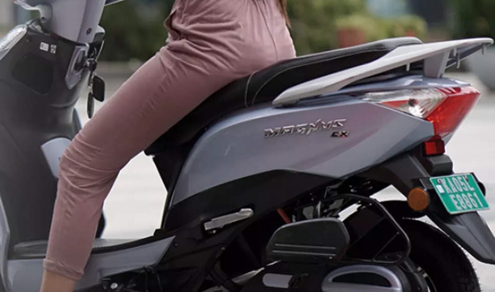 Ra mắt mẫu xe m&aacute;y mới gi&aacute; 21 triệu &lsquo;&aacute;p đảo&rsquo; Honda Vision 2021: Thiết kế tuyệt đẹp, sức mạnh bứt ph&aacute; ảnh 3