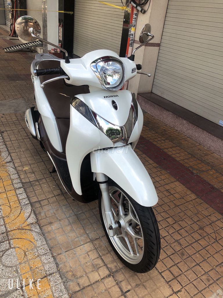 Chiếc Honda SH Mode gi&aacute; chỉ 35 triệu rẻ hơn Honda Air Blade 10 triệu &lsquo;g&acirc;y b&atilde;o&rsquo; với chi tiết bất ngờ ảnh 3