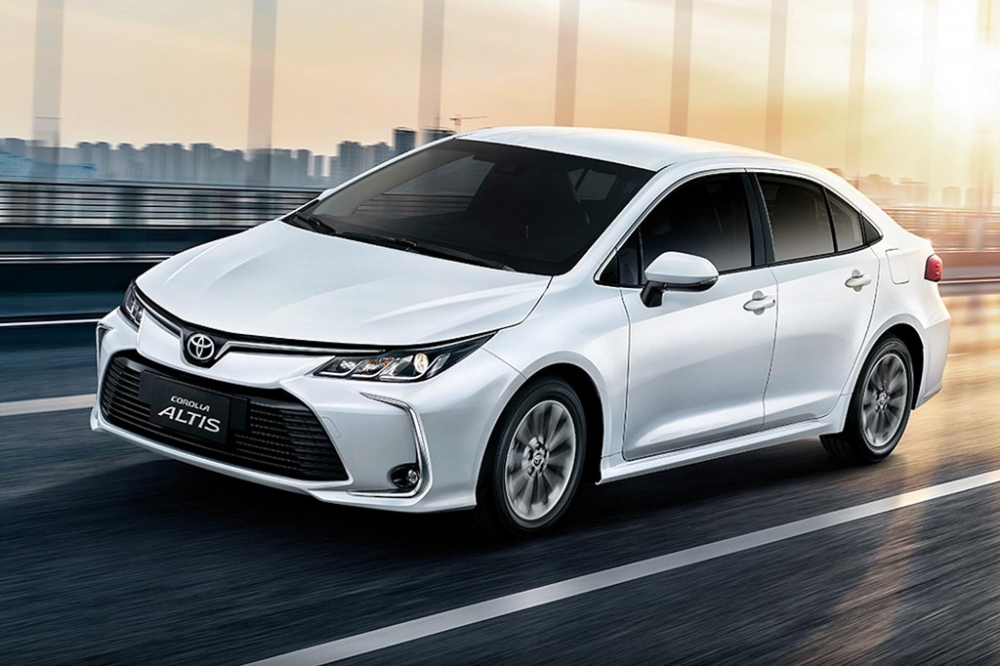 Toyota Corolla Altis 2021 hạ gi&aacute; kỷ lục 80 triệu, quyết 'lấn &aacute;t' Honda Civic, Hyundai Elantra! ảnh 1
