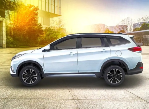 Ngắm si&ecirc;u phẩm MPV gi&aacute; chỉ 326 triệu 'lấn &aacute;t' Mitsubishi Xpander, rẻ hơn Toyota Innova 300 triệu ảnh 1