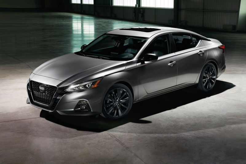 K&igrave;nh địch Toyota Camry chốt gi&aacute; từ 556 triệu: Rẻ ngang Honda HR-V, Kia Seltos, c&ocirc;ng nghệ ngập tr&agrave;n ảnh 1