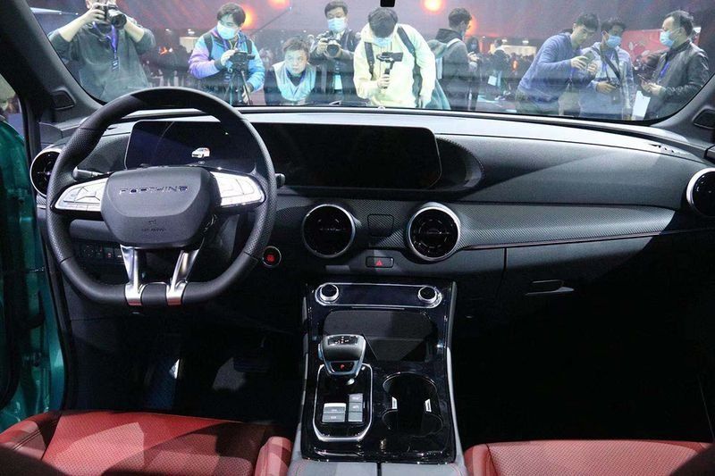 Đối thủ Honda CR-V chốt giá sốc: Ngoại hình đẹp ngang Toyota Fortuner, rẻ hơn CX-5 hàng trăm triệu ảnh 2