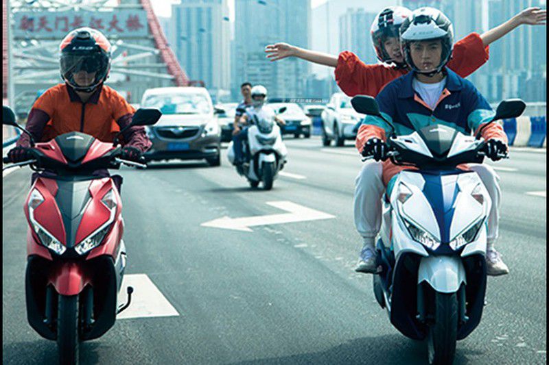 Si&ecirc;u k&igrave;nh địch &lsquo;thế ng&ocirc;i&rsquo; Honda Air Blade lộ diện: Gi&aacute; rẻ hơn cả Honda Vision, thiết kế b&aacute; ch&aacute;y ảnh 3
