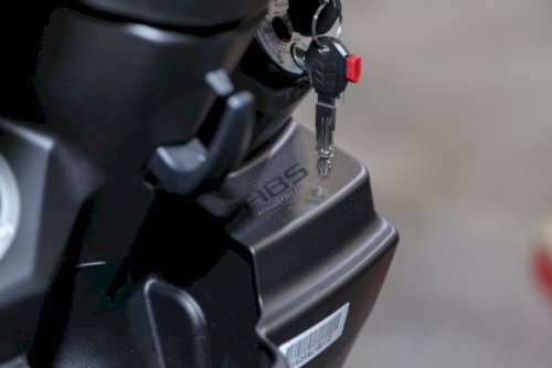 Chi tiết đối thủ cực gắt Honda SH Mode 125: Thiết kế &lsquo;chặt ch&eacute;m&rsquo; Honda Vision, gi&aacute; cực bất ngờ ảnh 3