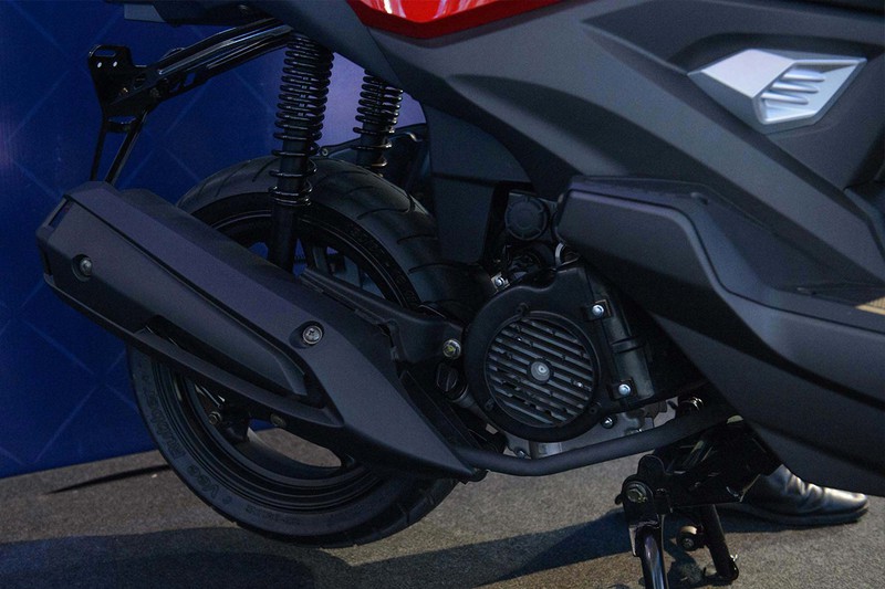 Chi tiết k&igrave;nh địch Honda Air Blade gi&aacute; 36 triệu: Rẻ hơn Honda Vision, diện mạo đ&egrave; bẹp mọi đối thủ ảnh 1