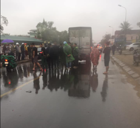 Nghệ An: Xót xa 2 thanh niên thương vong sau cú tông ‘động trời’ với xe tải ảnh 1