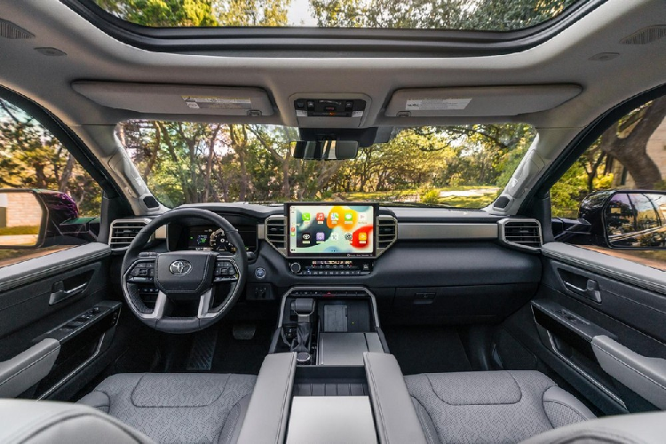 &lsquo;Người anh em&rsquo; Toyota Fortuner 2022 tung bản mới cực đỉnh khiến Ford Expedition &lsquo;lo sốt v&oacute;' ảnh 2